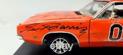 DUKES OF HAZZARD Signed by 7 General Lee 118 Die Cast Model Car Beckett BAS