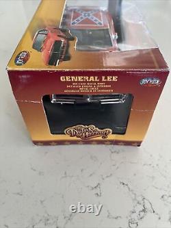 Dukes Of Hazzard Cast Signed by 7 General Lee 118 Die Cast Model Car, Awesome