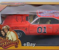 Dukes Of Hazzard Signed By 7 General Lee By 1 /18 Die Cast Model Car! The Hshow