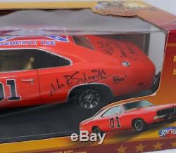 Dukes Of Hazzard Signed By 7 General Lee By 1 /18 Die Cast Model Car! The Hshow