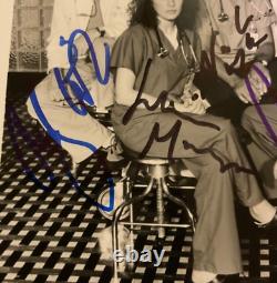 E. R. Cast Signed Autographed 8x10 Photo JSA COA George Clooney Margulies Edwards