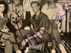 E. R. Cast Signed Autographed 8x10 Photo JSA COA George Clooney Margulies Edwards