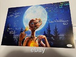 E. T. The Extra Terrestrial Cast signed 11x17 Holographic Poster Spielberg JSA