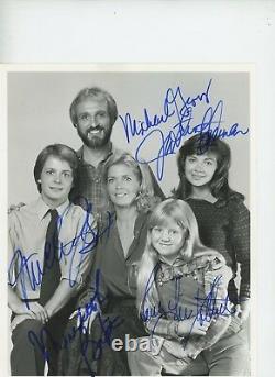 FAMILY TIES CAST PHOTO signed 8 X 10 PSA/DNA LOA MICHAEL J. FOX + 4 FULL CAST