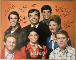 Happy Days Cast Signed by 7 16X20 Photo Beckett BAS