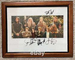 LORD OF THE RINGS cast signed by the Hobbits & Gimli Fellowship Framed