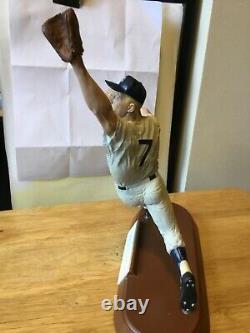 MICKEY MANTLE Signed L. E. Salvino Cold-Cast NY Yankees Figurine with Box & COA