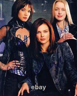 SIGNED 8x10 BIRDS OF PREY Ashley Scott & Dina Meyer & Rachel Skarsten CAST