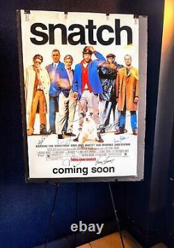 SNATCH GUY RITCHIE BRAD PITT CAST SIGNED POSTER WithCERTIFICATE OF AUTHENTICITY