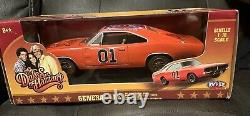 Schneider Wopat Bach AUTOGRAPHED General Lee 118 Die Cast Car DIRTY Version HTF