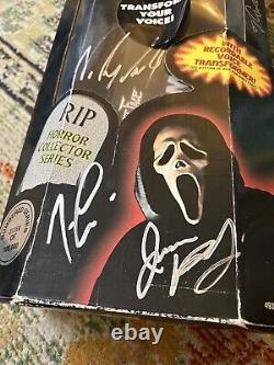 Scream Ghostface Cast SIGNED 1996 Doll Courteney Cox Neve Campbell Beckett COA