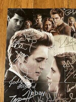 TWILIGHT SAGA cast signed Movie Poster. Kristen Stewart & Robert Pattinson