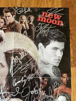 TWILIGHT SAGA cast signed Movie Poster. Kristen Stewart & Robert Pattinson