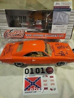 The General Lee Dukes of Hazzard 3x Cast signed Die-Cast 118 Cooters limit JSA