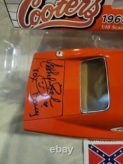 The General Lee Dukes of Hazzard 3x Cast signed Die-Cast 118 Cooters limit JSA