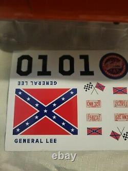 The General Lee Dukes of Hazzard 3x Cast signed Die-Cast 118 Cooters limit JSA