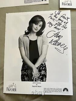 3 Photos promotionnelles du casting de Frazier signées par Kelsey Grammar, John Mahoney et Jane Leeves