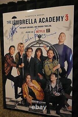 Affiche Autographiée Cast The Parapluie Academy Netflix Series 13x19 + Coa