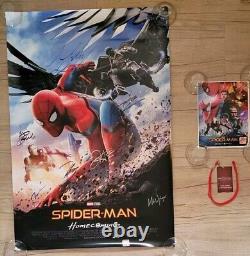 Affiche de film originale 27x40 signée par Tom Holland/Distribution de Spiderman: Homecoming avec certificat d'authenticité