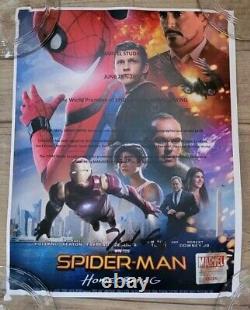 Affiche de film originale 27x40 signée par Tom Holland/Distribution de Spiderman: Homecoming avec certificat d'authenticité