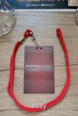 Affiche de film originale 27x40 signée par Tom Holland/Distribution de Spiderman: Homecoming avec certificat d'authenticité