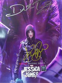 Affiche dédicacée de la série télévisée Jessica Jones signée par le casting Krysten Ritter 13x19 + COA