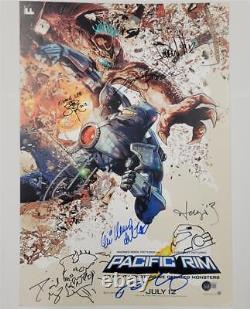 Affiche signée 14x20 de Pacific Rim 9x avec les signatures de Hunnam, Del Toro, Kikuchi et croquis BAS