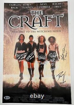 Affiche signée (6x) du film The Craft 11X17 Campbell, Balk, Tunney, True avec certificat d'authenticité de Beckett