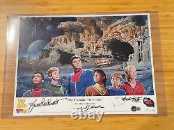 Affiche signée du casting de Lost In Space 12 x 16 lithographie par Ron Gross Chariot