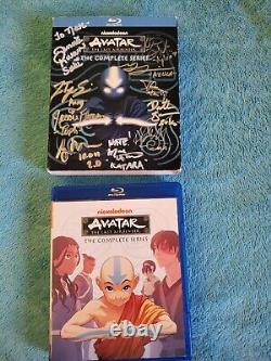 Avatar Le Dernier Maître de l'Air Série Complète Autographiée par les Membres du Casting