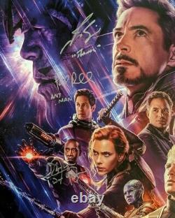 Avengers Endgame Double-sided Theatrical Affiche Signée Par 11 Membres De La Distribution Jsa