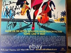 Certains l'aiment chaud - Distribution signée et autographiée de la carte fenêtre 14x22 de Broadway avec Borle et Ghee.