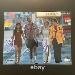 Chevy Chase +3 Cast Signé Autographié 11x14 Photo Beckett Bas Vegas Vacances 3