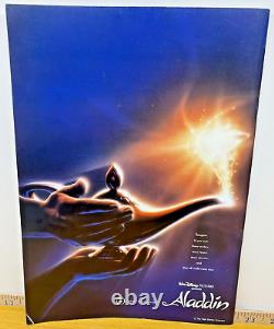 Communiqué de presse du film Aladdin de Disney avec la distribution signée par 17 autographes de Robin Williams