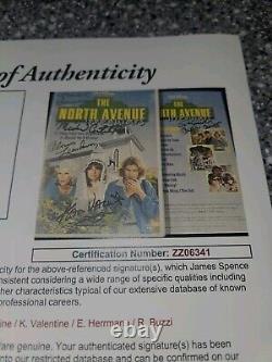 DVD signé par le casting de Disney North Avenue Irregulars Cloris Leachman Herrmann Jsa Loa