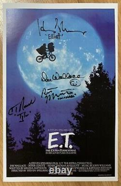 E. T. Signé À La Main Par 4 Membres Cast Extra Terrestrial 11x17 Affiche De Cinéma Coa Holo