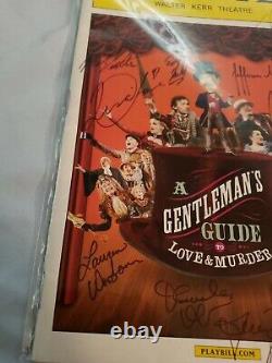 Guide du Gentleman à l'Amour & au Meurtre PLAYBILL signé par la Distribution Originale de Broadway