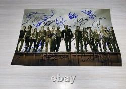 L'équipe de The Walking Dead signe une photo autographiée de 8x12 pouces
