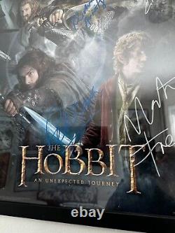 LE HOBBIT UN VOYAGE INATTENDU Rare Cast signé 27x40 Encadré sur mesure