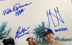 La distribution du film THE SANDLOT signée sur une photo encadrée de 16x20 avec 8 autographes de Smalls et Ham, JSA COA.