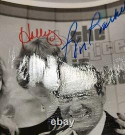 La photo signée 8x10 de la distribution de The Price Is Right par Bob Barker, Holly Dian et Janice JSA COA