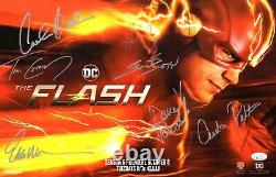 Le Flash Cast Signé Autographe 11x17 Affiche 7 Autos Gustin Panabaker Patton Jsa