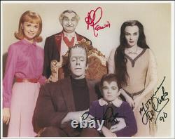 Le Munsters TV Cast Photographie Autographiée Signée 1990 avec Co-signataires