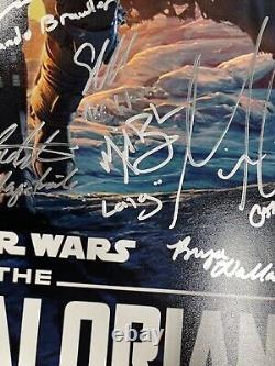 Le mandalorien Star Wars Pièce signée du casting 16x20 18 signatures JSA / Certs SWAU