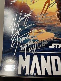 Le mandalorien Star Wars Pièce signée du casting 16x20 18 signatures JSA / Certs SWAU
