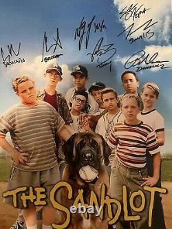 Le poster du film The Sandlot signé par 7 membres du casting PREUVE EXACTE.