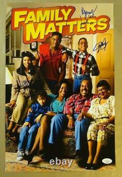 Le titre en français serait: 'Photo de 11x17 signée par le casting de Family Matters, avec preuve d'authenticité JSA COA'