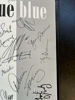 Livre dédicacé par le casting de NYPD Blue TRUE BLUE 12 SIGNATURES en personne