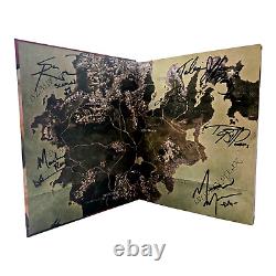 Livre signé Critical Role Vox Machina Tal'dorei avec autographes du casting X6 JSA COA 972