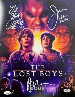 Lost Boys Cast Autograph Inscrit 11x14 Photo Feldman Patric Signé Jsa Coa